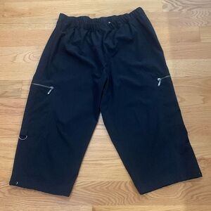 Chico’s zenergy by Chico’s Black elastic waist cargo capris pants Sz XL